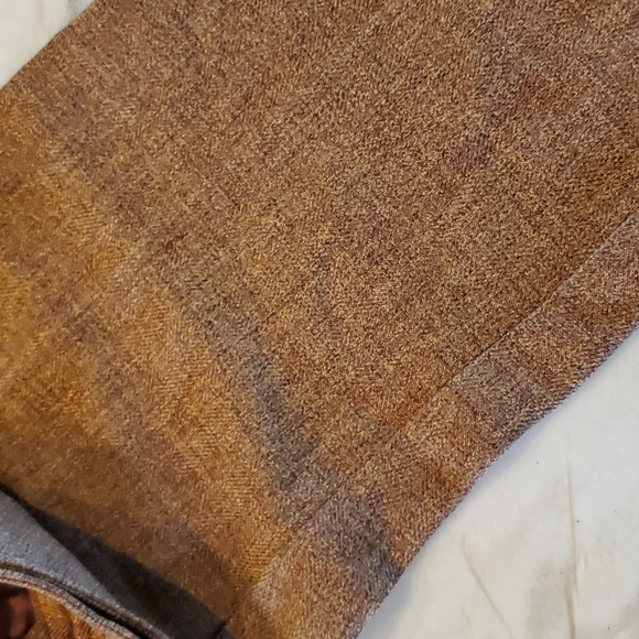 Wool like tweed Capri pants size 8 - Picture 3 of 7